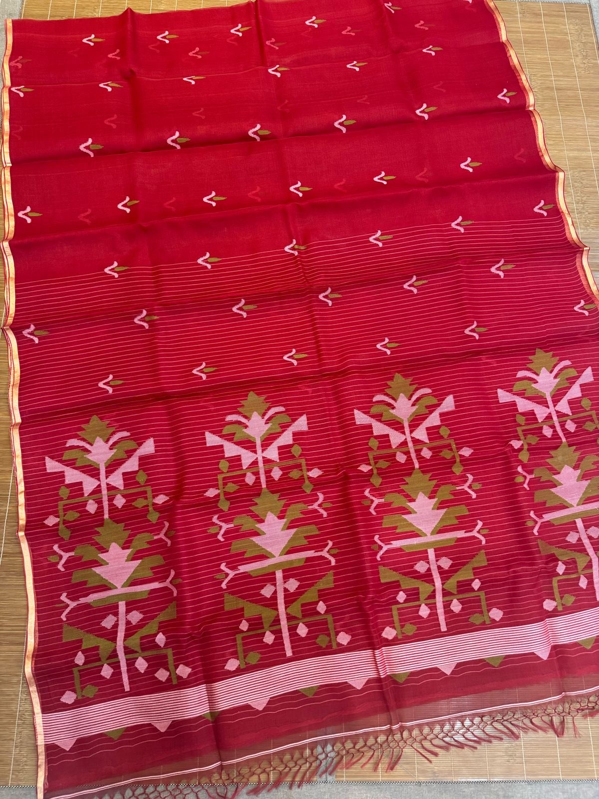 LavNi "Whispers Of The Loom" Lavie By LDM Signature Jamdani Handloom Sari And Stitched Blouse