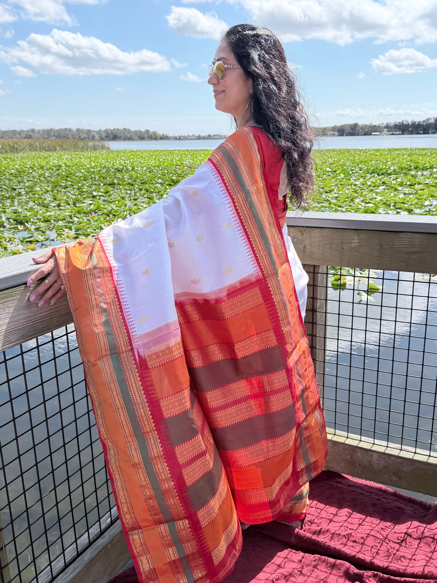 Authentics of Gadwal
White with red combination
Fabric : Pure Silk , pure zari
Handloom
Sari with blouse stitched to size 38 - 42 inches bust