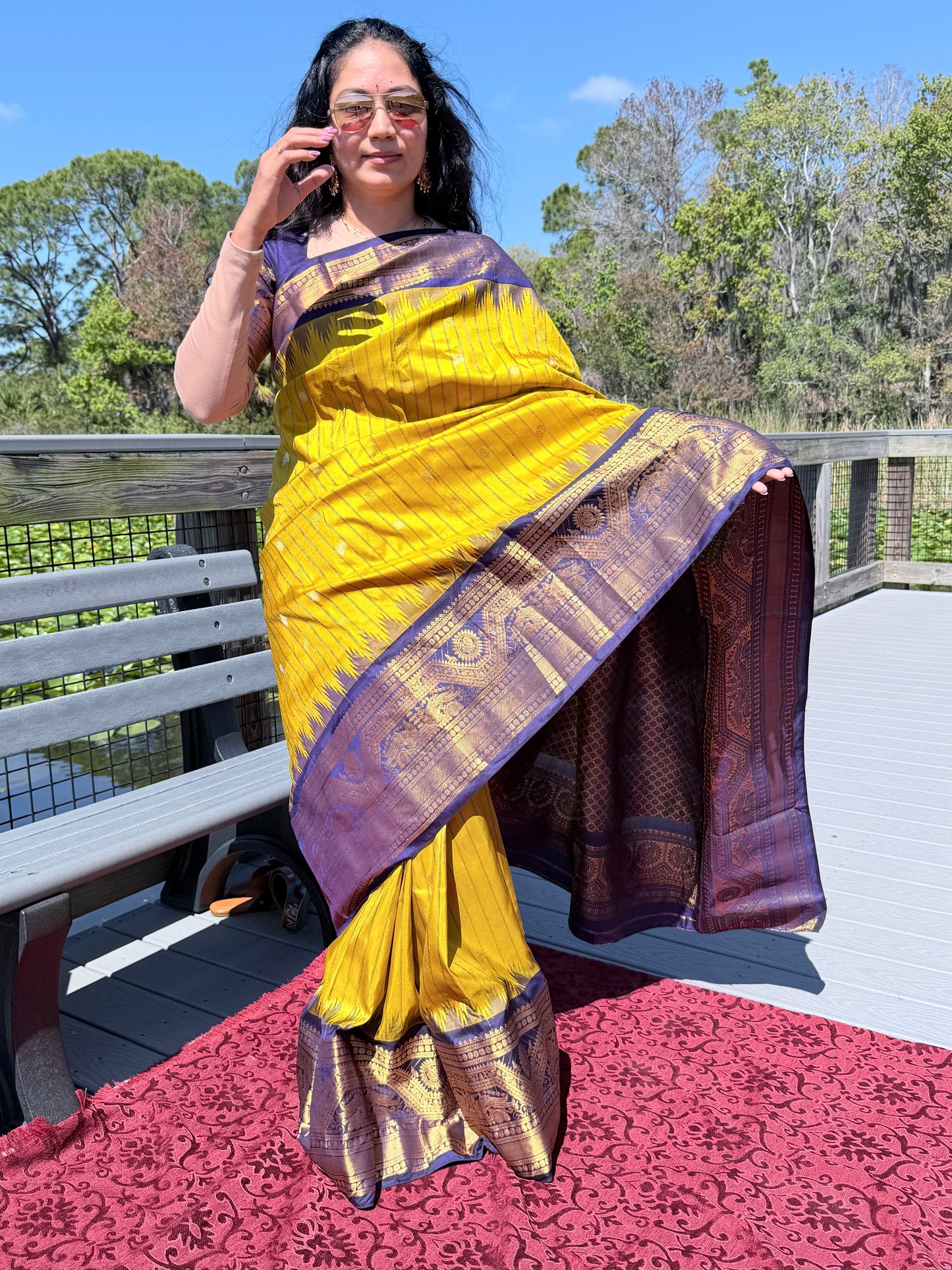 Authentics of Gadwal
Mustard yellow to navy blue combination 
Fabric : Pure Silk , pure zari 
Handloom