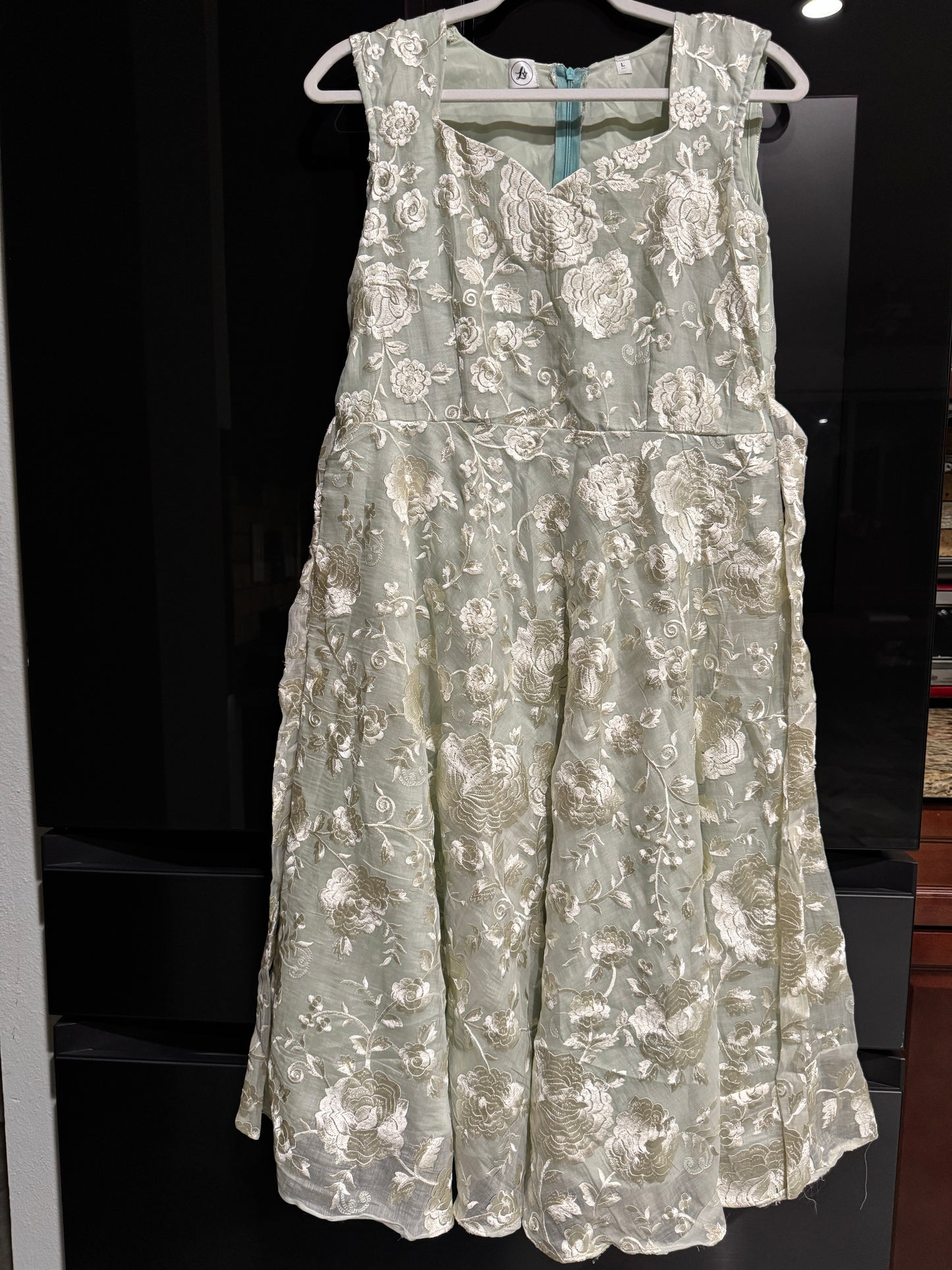 Elegant and timeless, this beautiful piece from our Maguva Collection is crafted with luxurious Mul Chanderi, a butter-soft pure Chanderi fabric that feels as good as it looks.