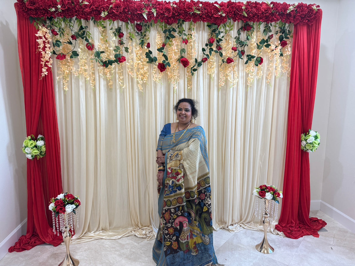 Fabric : Pen Kalamkari

Hand painted by artisans of Pedan, kalam kaari 

Sari with stiched blouse 

Kanchi border with vertical stripes sari