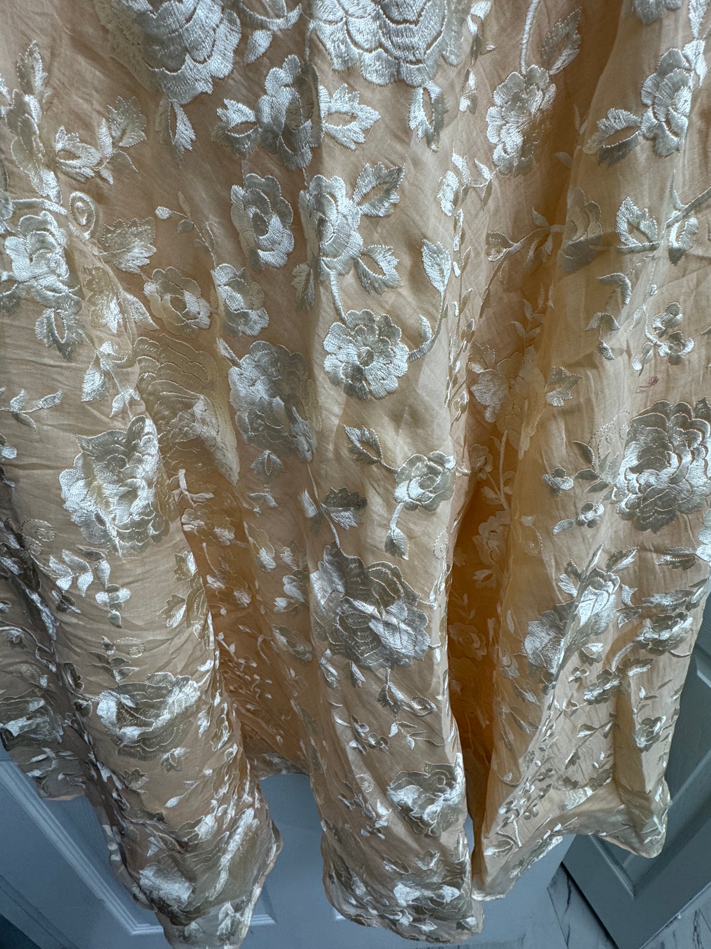 Elegant and timeless, this beautiful piece from our Maguva Collection is crafted with luxurious Mul Chanderi, a butter-soft pure Chanderi fabric that feels as good as it looks.