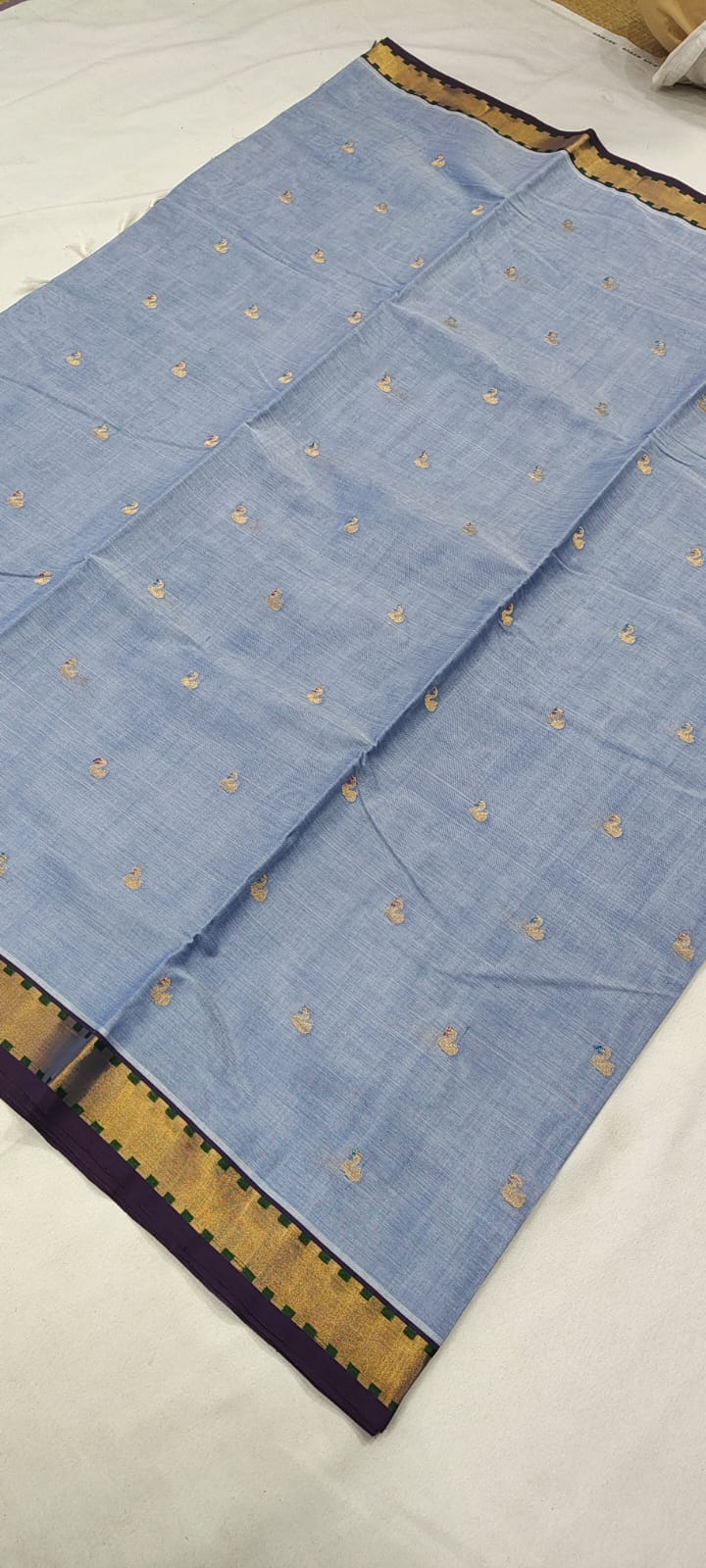 “Subbamma” Muthu ( Film Reel) Kaddi Border sari with blouse stitched                           Authentics Of Venkatagiri
Handloom sari