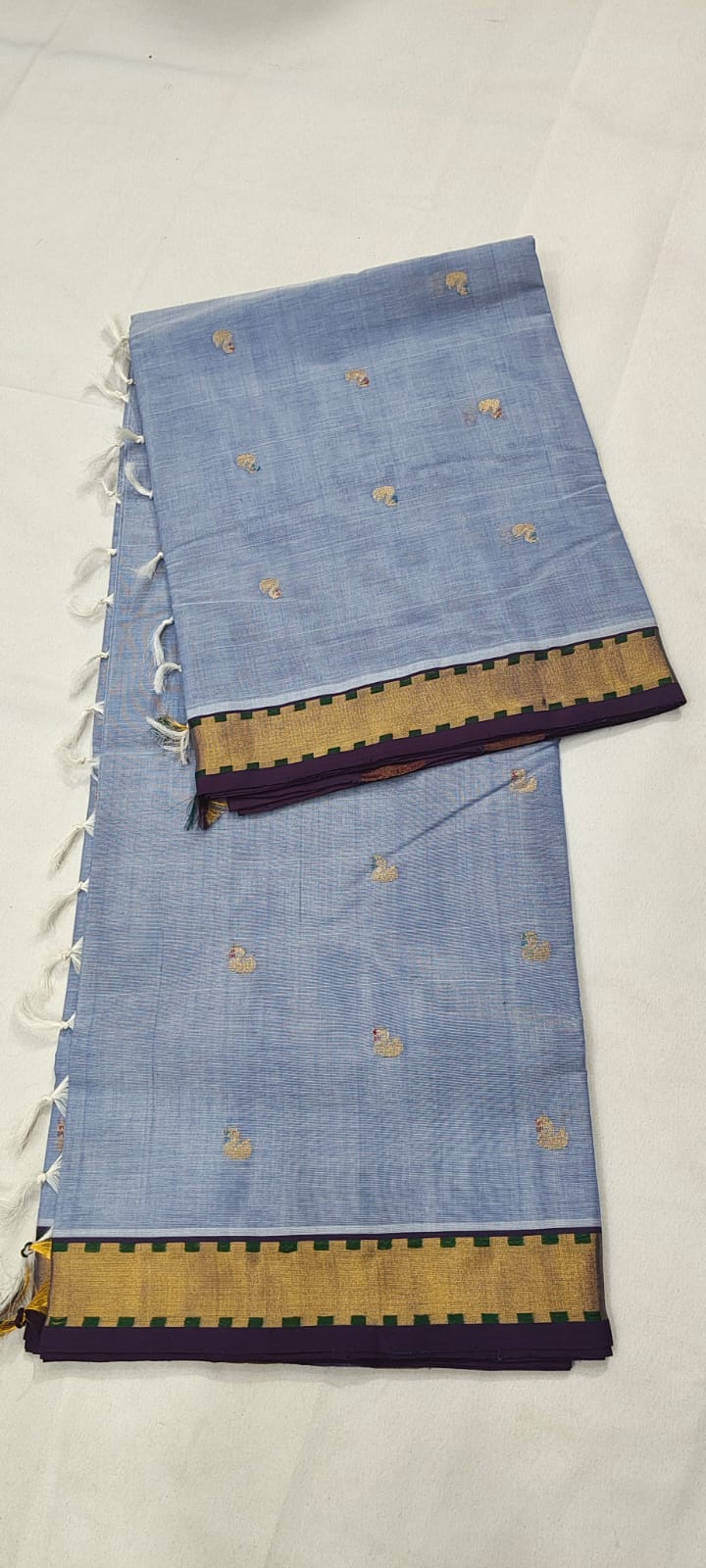 “Subbamma” Muthu ( Film Reel) Kaddi Border sari with blouse stitched                           Authentics Of Venkatagiri
Handloom sari